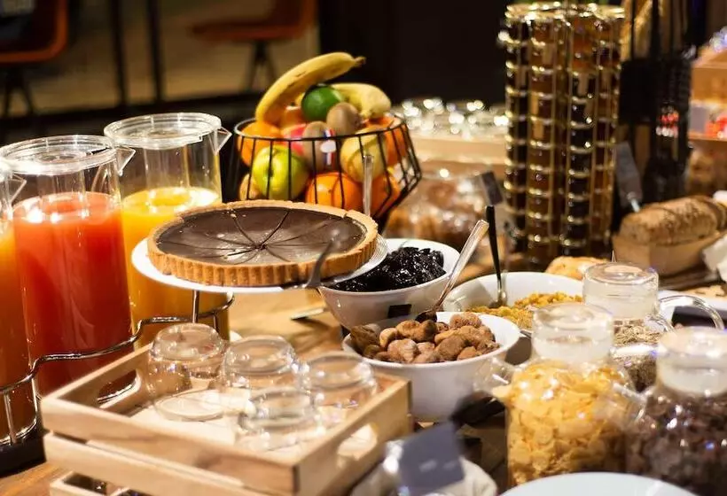 Fotos del hotel Kyriad Prestige Clermontferrand:  19