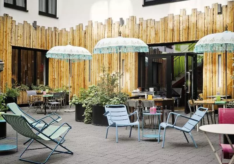 Fotos del hotel 25hours  The Trip:  7