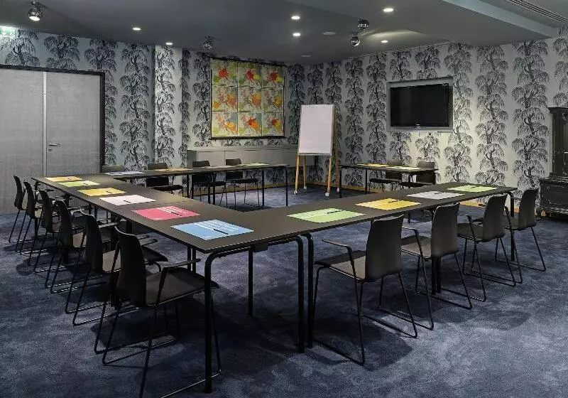 Fotos del hotel 25hours  The Trip:  6