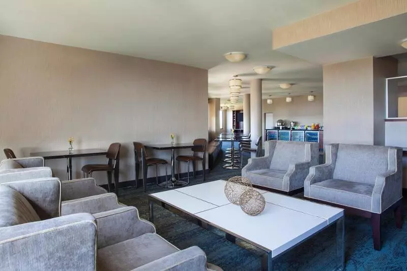 Fotos del hotel Sheraton Suites Philadelphia Airport:  8