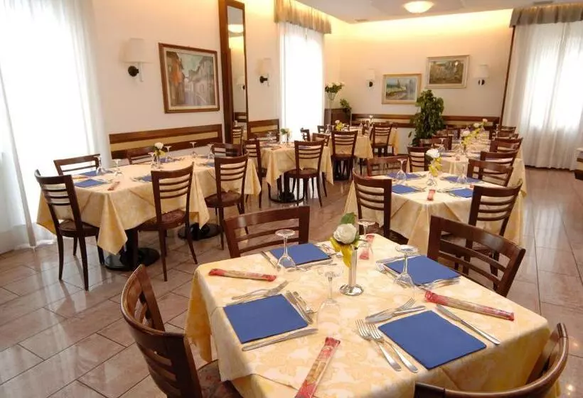 Fotos del hotel Hotel Crocenzi:  10