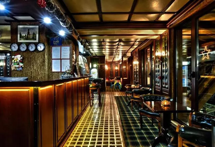 Fotos del hotel Hotel Friends:  14