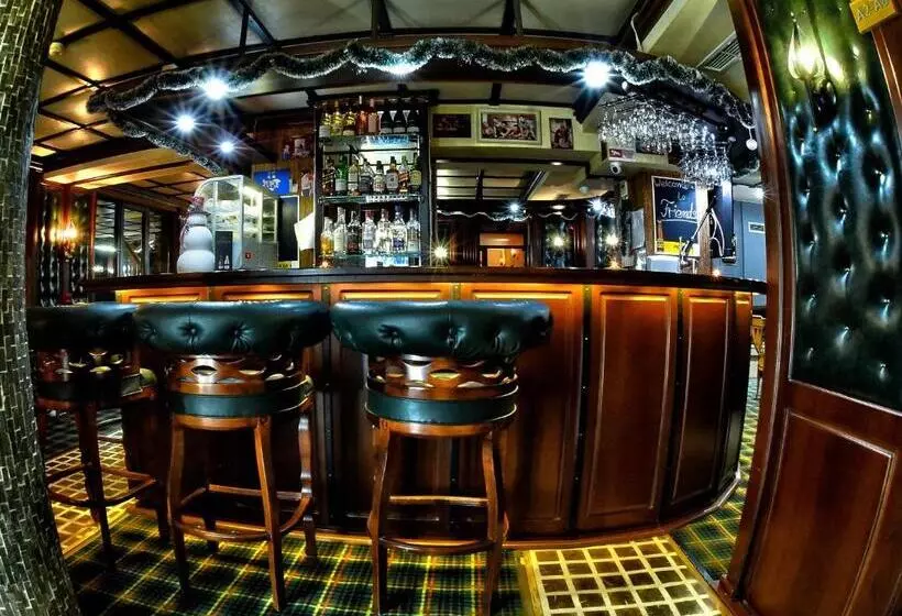 Fotos del hotel Hotel Friends:  10