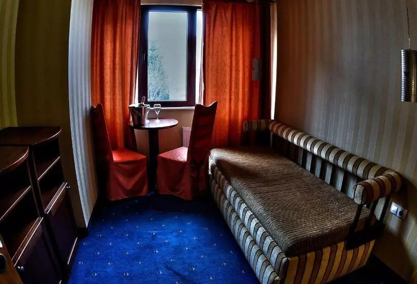 Fotos del hotel Hotel Friends:  25