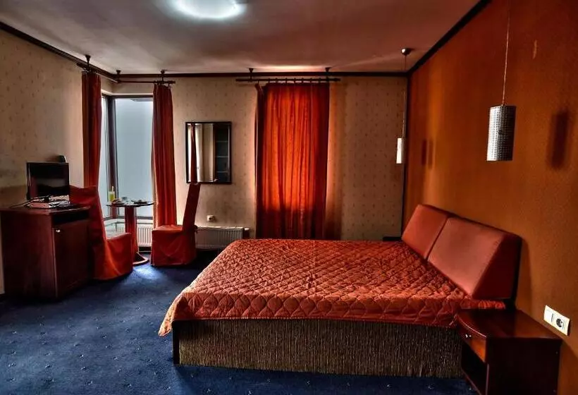 Fotos del hotel Hotel Friends:  7