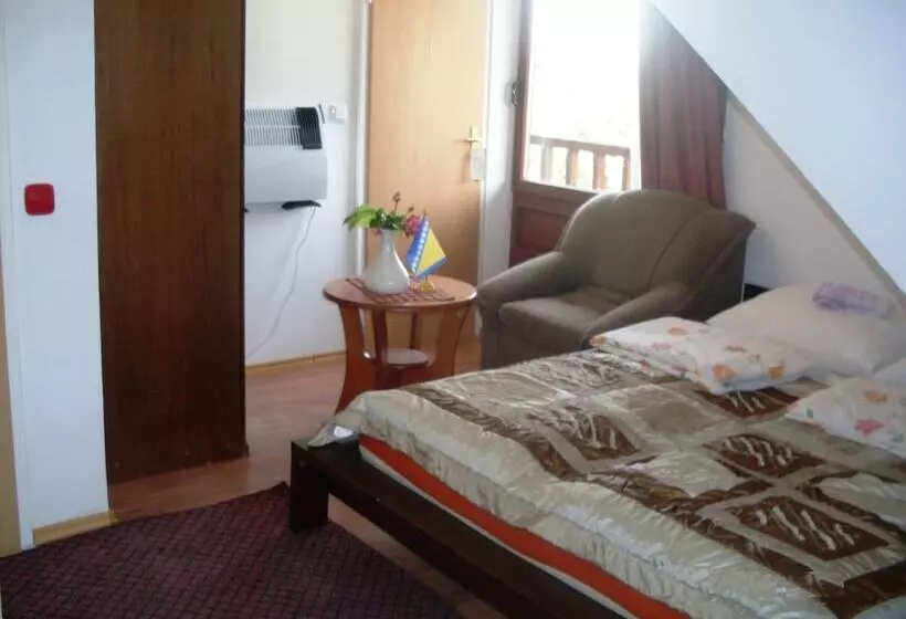 Fotos del hotel Hostel Gonzo:  15