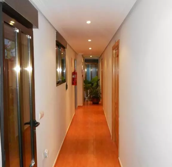 Fotos del hotel Hostal Donaire:  3