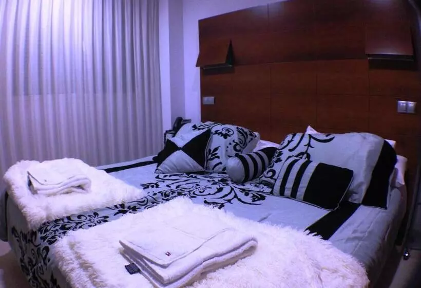 Fotos del hotel Nap Oviedo:  8