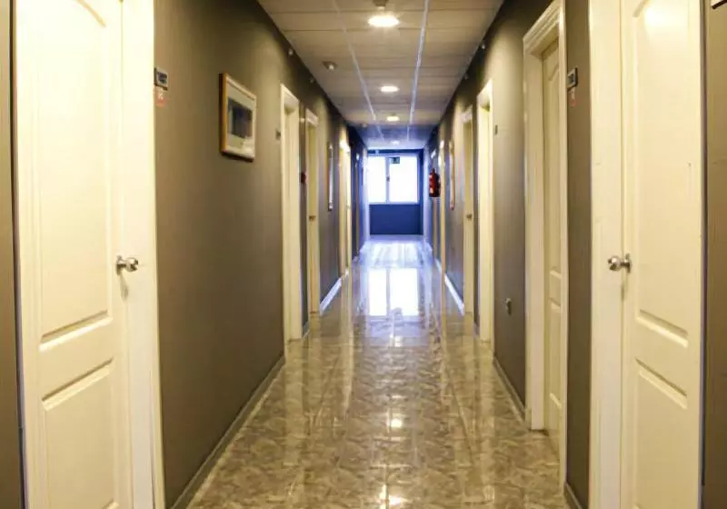 Fotos del hotel Villasegura:  4