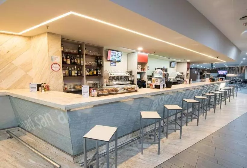 Fotos del hotel Abad San Antonio:  11