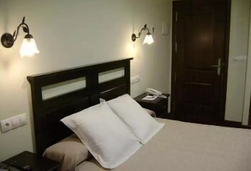 Fotos del hotel La Casona De Lazúrtegui:  3