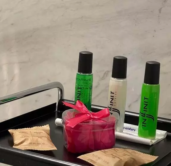 Fotos del hotel Inffinit:  14