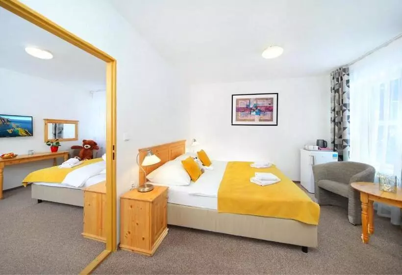 Fotos del hotel Lenka:  9