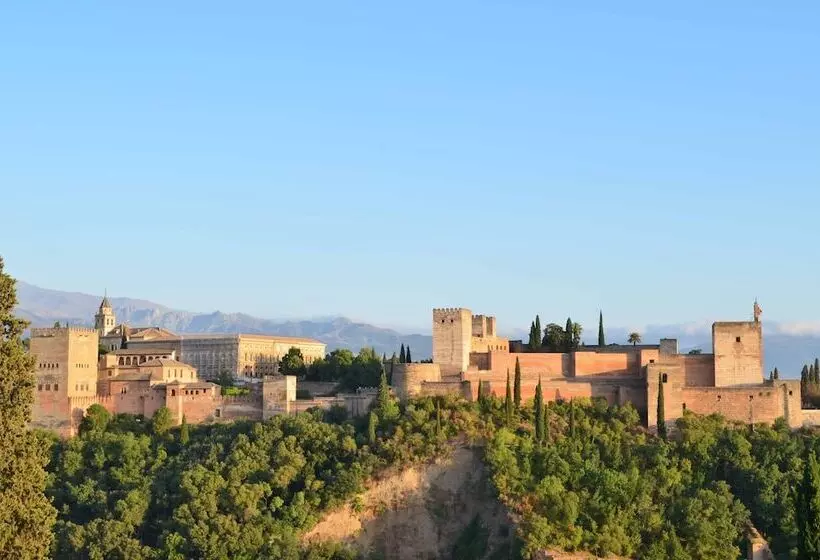 Fotos del hotel Santa Isabel La Real:  6