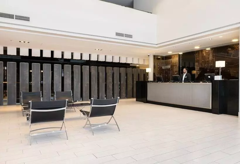 Fotos del hotel Holiday Inn Santiago  Airport Terminal, An Ihg:  2