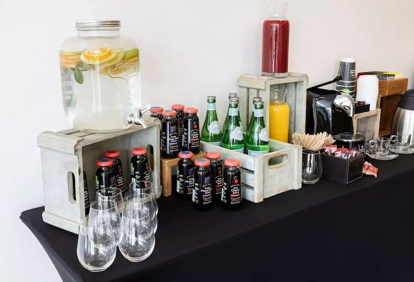 Fotos del hotel Holiday Inn Santiago  Airport Terminal, An Ihg:  10