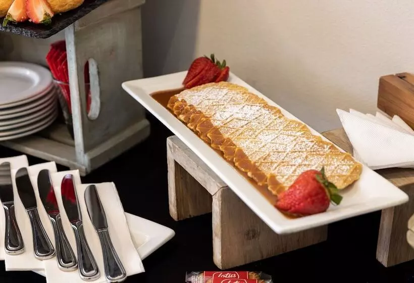 Fotos del hotel Holiday Inn Santiago  Airport Terminal, An Ihg:  20