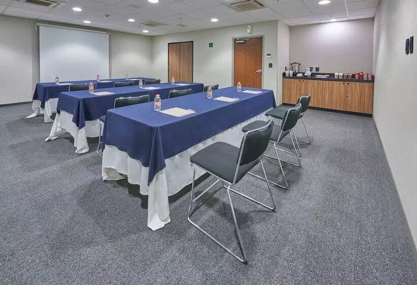 Fotos del hotel City Express Tijuana Río:  15