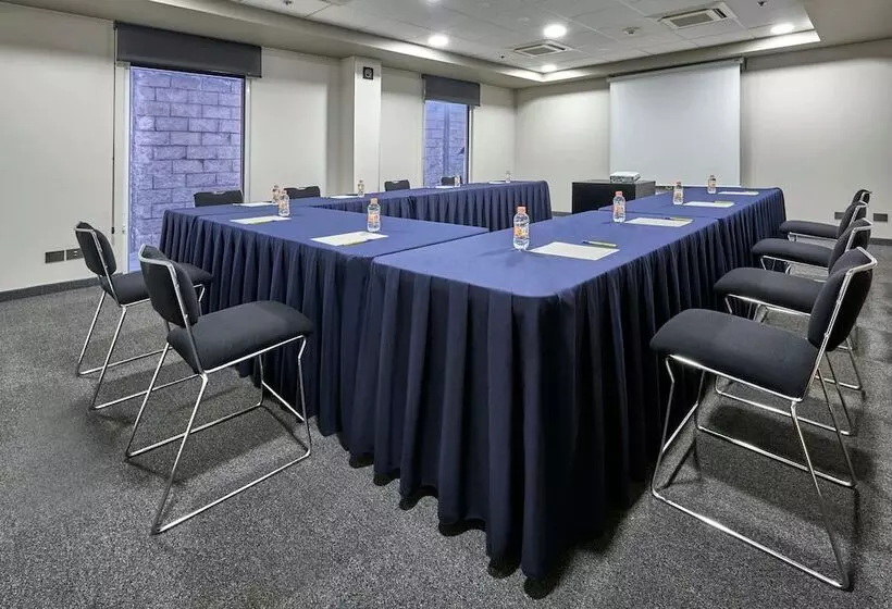 Fotos del hotel City Express Tijuana Río:  17