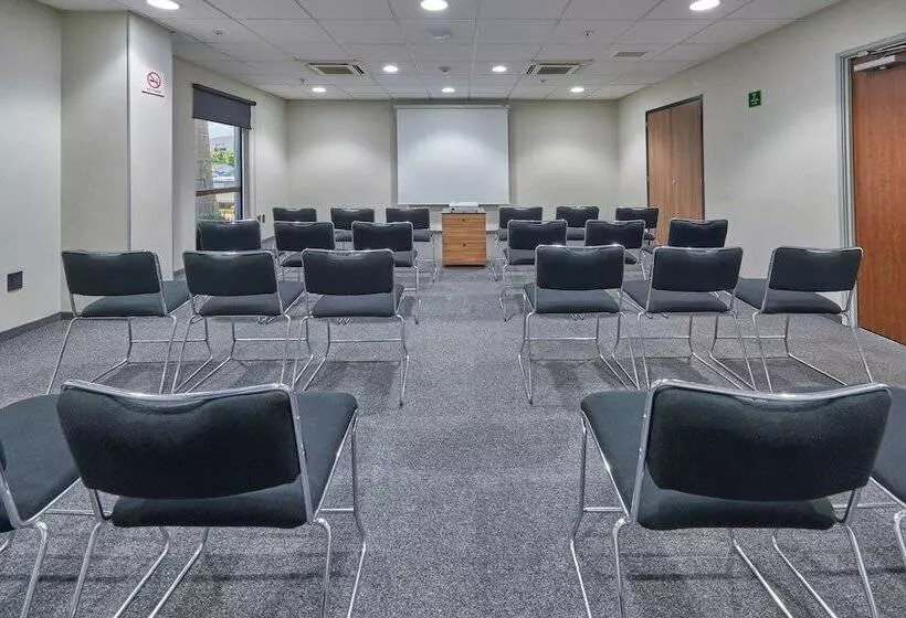 Fotos del hotel City Express Tijuana Río:  24