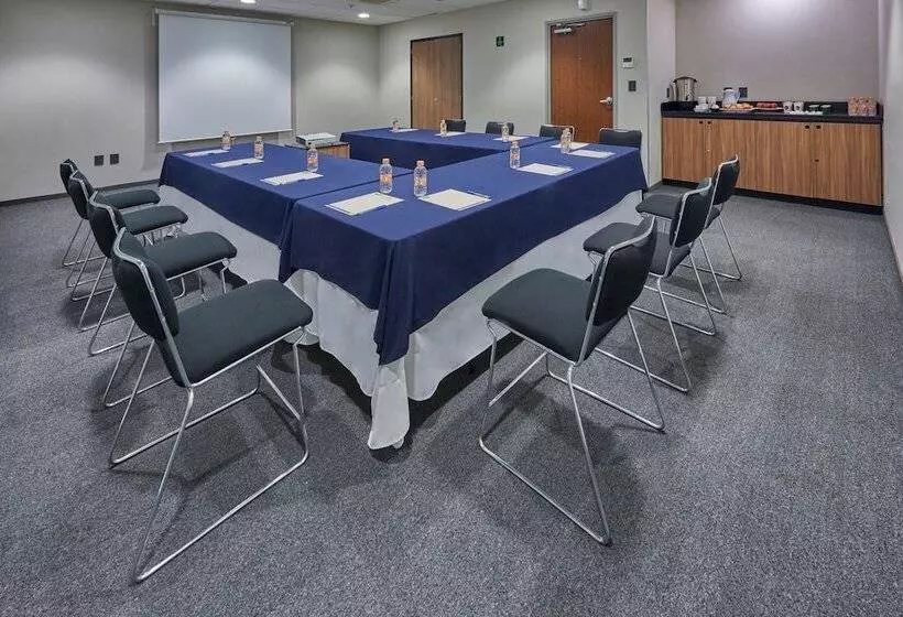 Fotos del hotel City Express Tijuana Río:  16