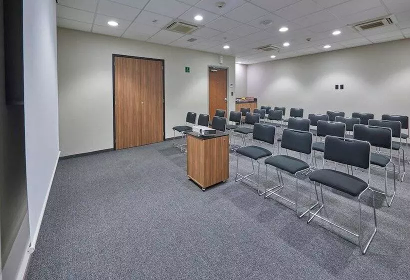 Fotos del hotel City Express Tijuana Río:  25