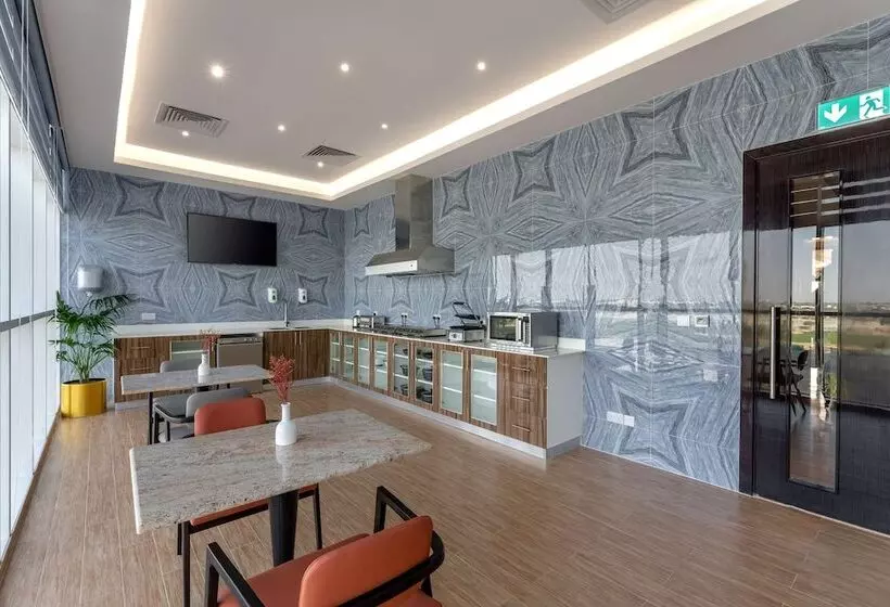 Fotos del hotel Radisson Hotel Dubai Damac Hills:  23