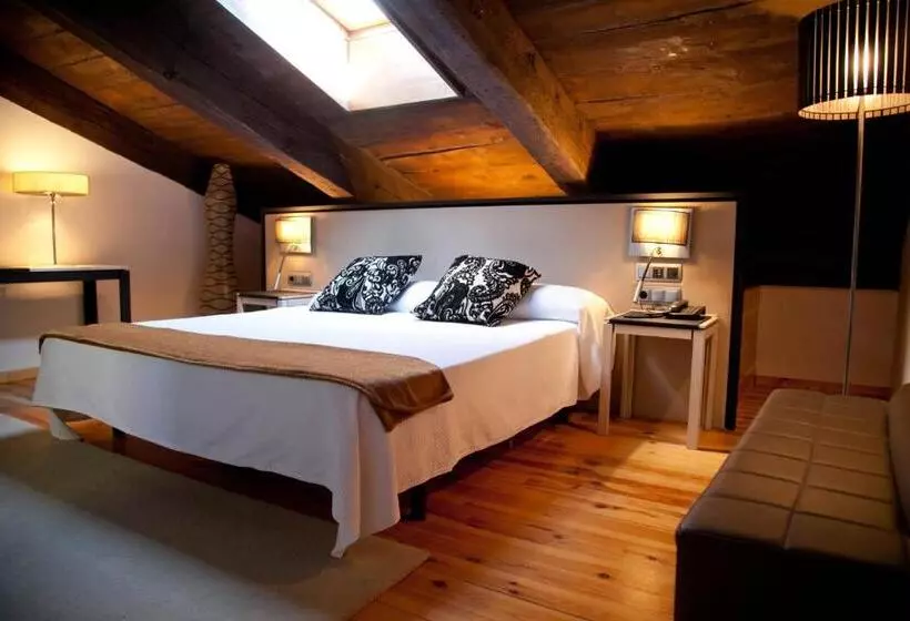 Fotos del hotel Hospedería Palacio De Allepuz:  1