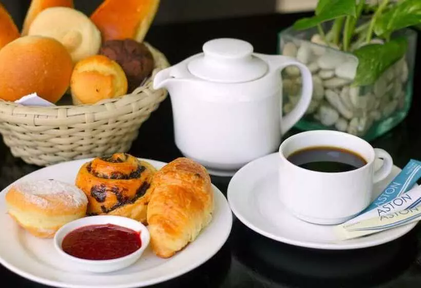 Fotos del hotel Aston Kuta  And Residence:  11