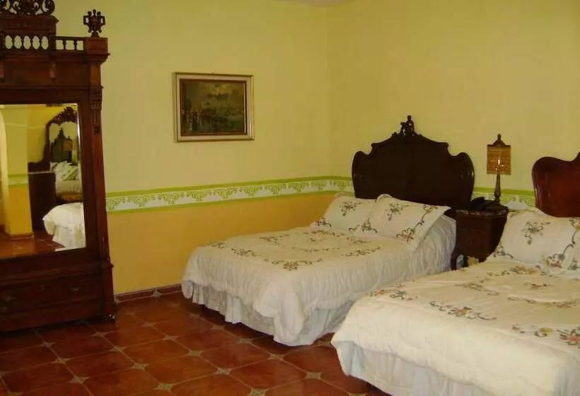 Casa De Las Columnas