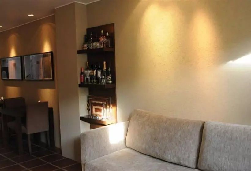 Fotos del hotel Tayka Suites Hotel:  11