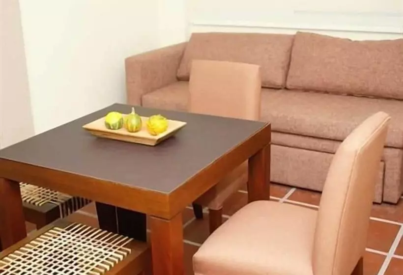 Fotos del hotel Tayka Suites Hotel:  9