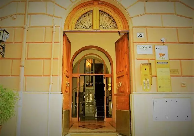 Fotos del hotel Ludovisi Luxury Rooms:  4