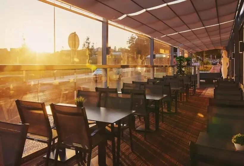 Fotos del hotel Mercure Lisboa Almada:  6