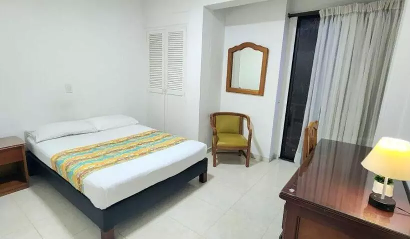 Fotos del hotel Laureles 70:  2