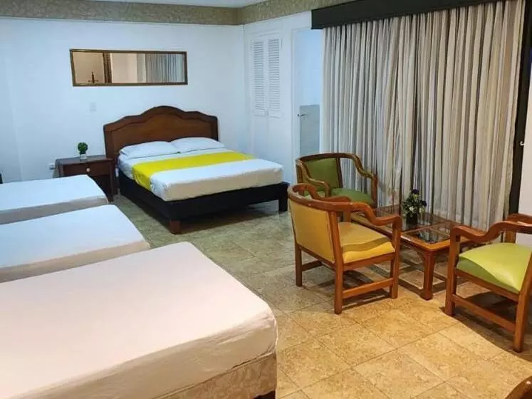 Fotos del hotel Laureles 70:  4