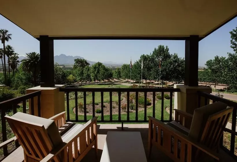 Fotos del hotel Asara Wine Estate &:  4