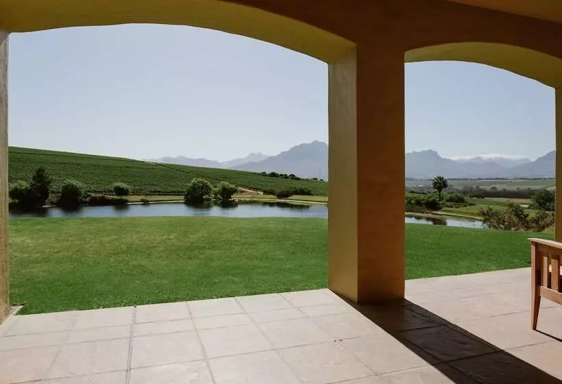 Fotos del hotel Asara Wine Estate &:  8