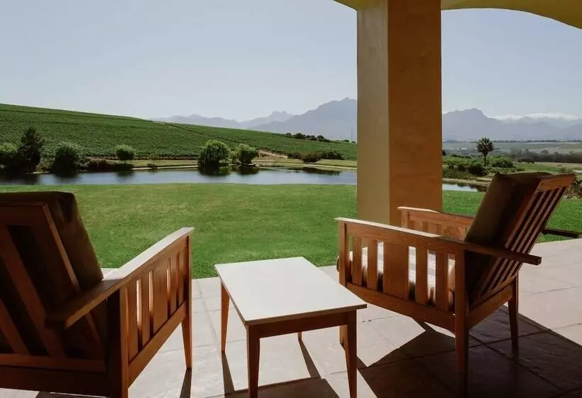 Fotos del hotel Asara Wine Estate &:  12