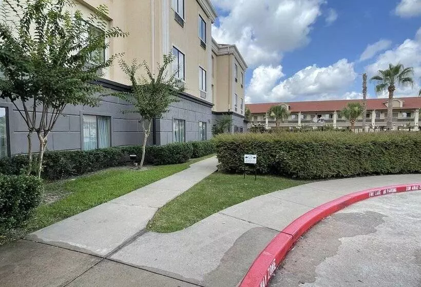 Fotos del hotel Comfort Suites Hobby Airport:  12