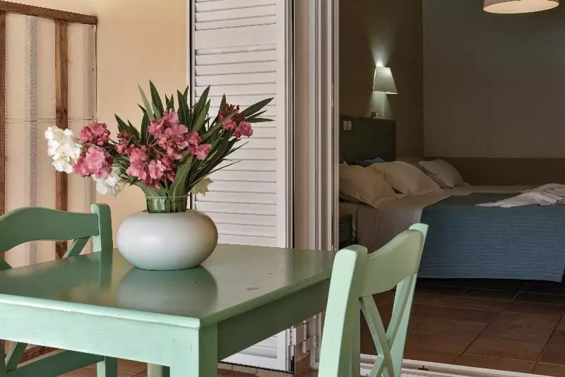 Fotos del hotel Ecoresort Zefyros:  2