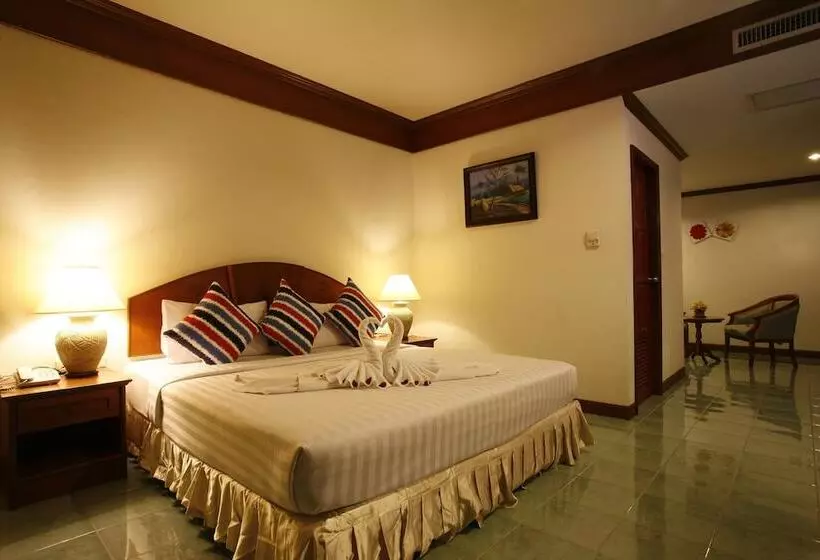 Jiraporn Hill Resort