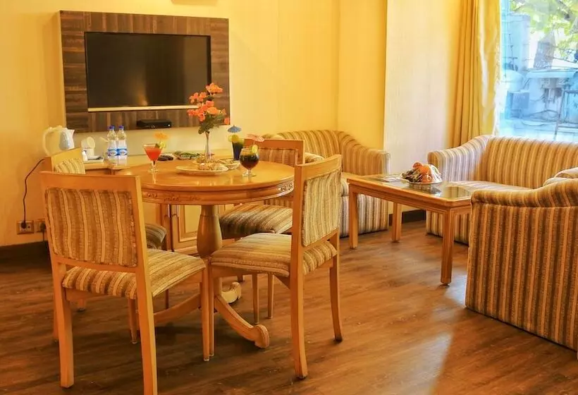 Fotos del hotel Dee Marks Airport  & Resorts:  23