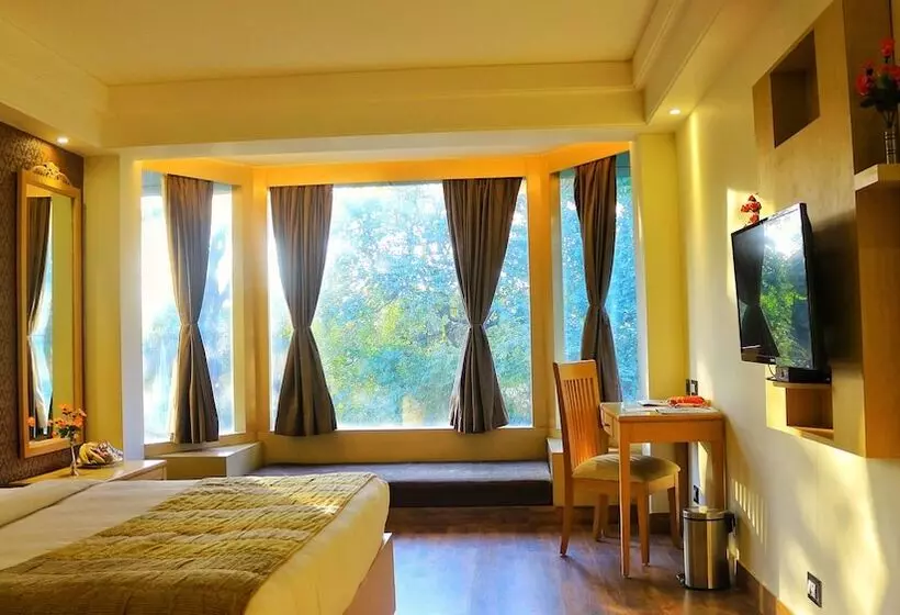 Fotos del hotel Dee Marks Airport  & Resorts:  22