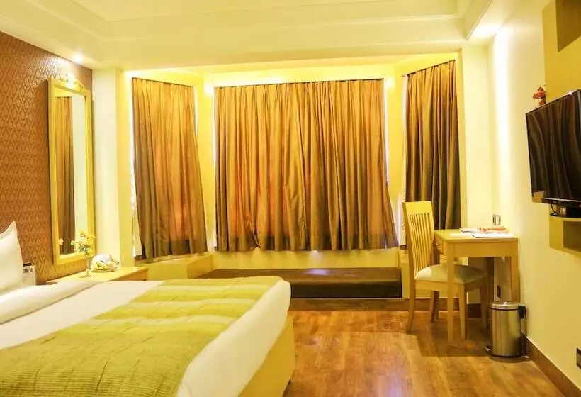 Fotos del hotel Dee Marks Airport  & Resorts:  9