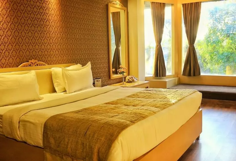 Fotos del hotel Dee Marks Airport  & Resorts:  8