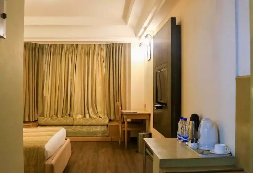 Fotos del hotel Dee Marks Airport  & Resorts:  21