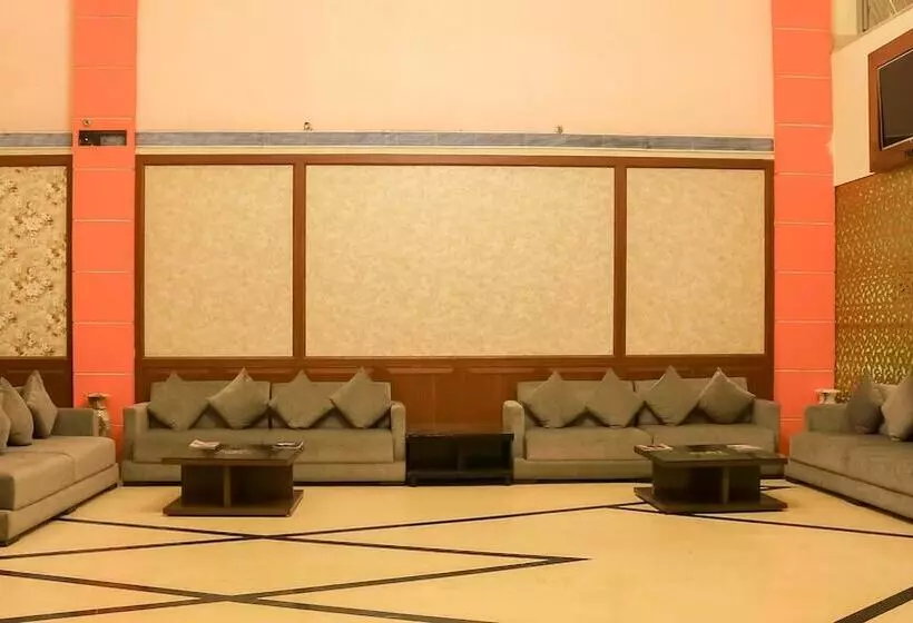 Fotos del hotel Dee Marks Airport  & Resorts:  2