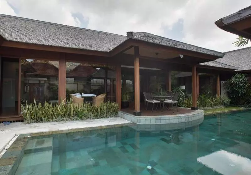 Fotos del hotel The Disini Luxury Spa Villas:  17