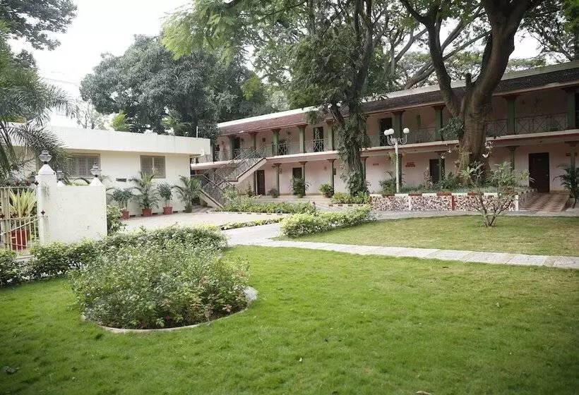 Fotos del hotel Jayamahal Palace:  11